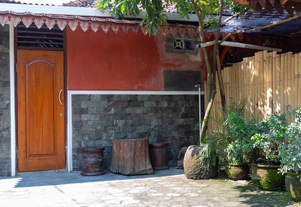 Cebongan 鲁玛优齐旅馆酒店 外观 照片