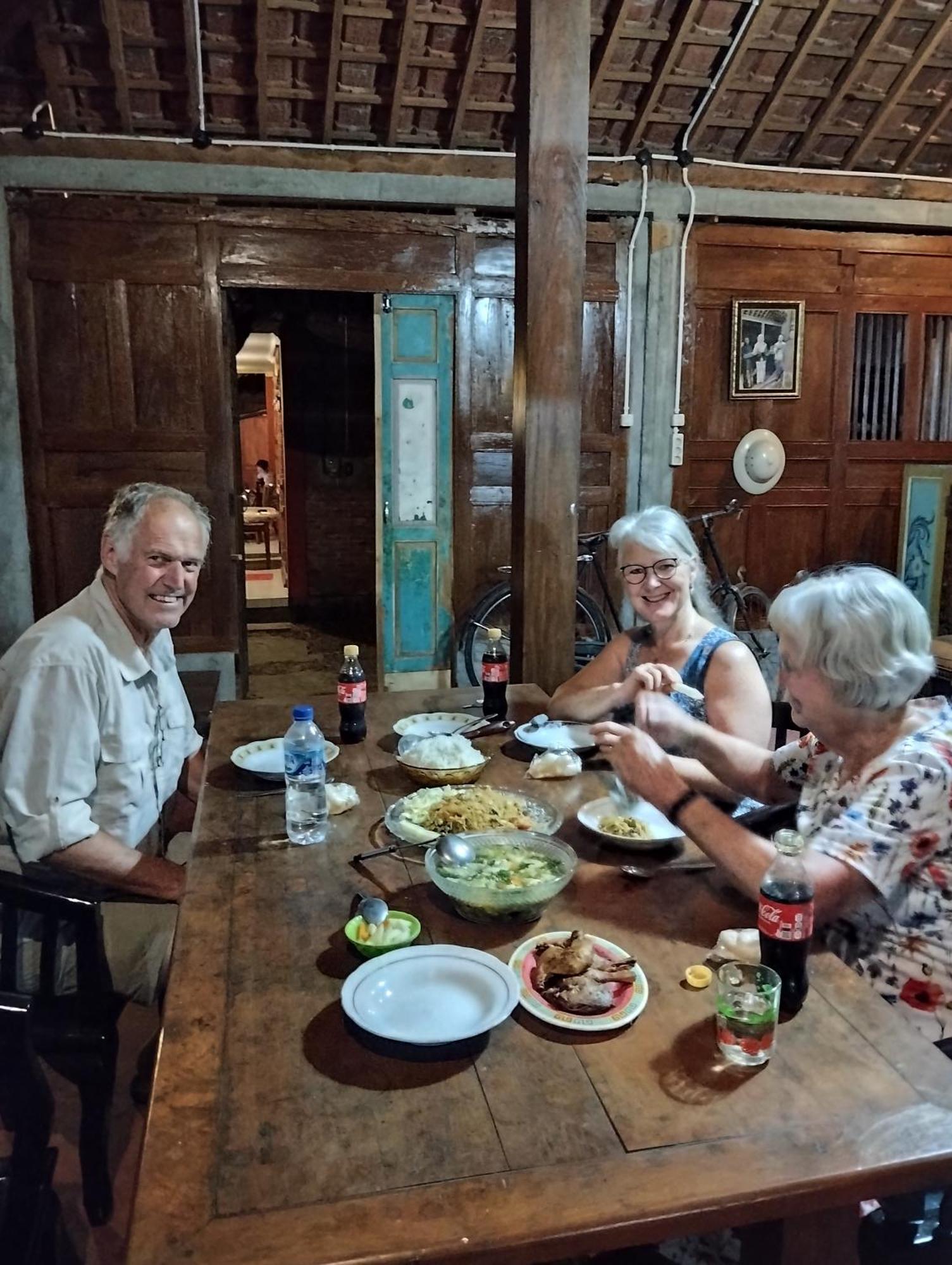 Cebongan 鲁玛优齐旅馆酒店 外观 照片